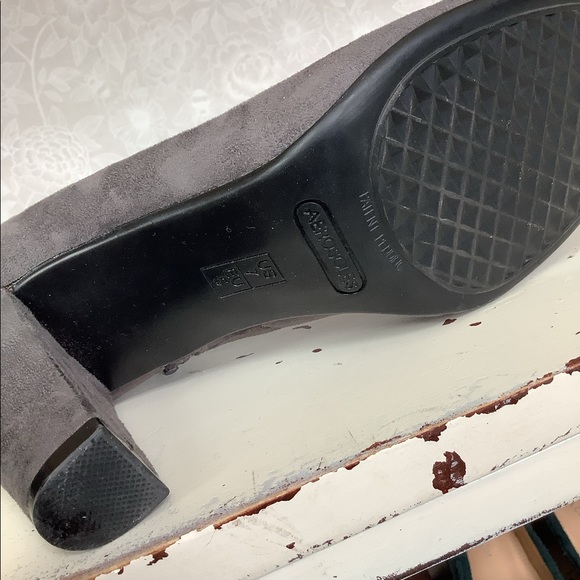 Grey Booties - Picture 6 of 7